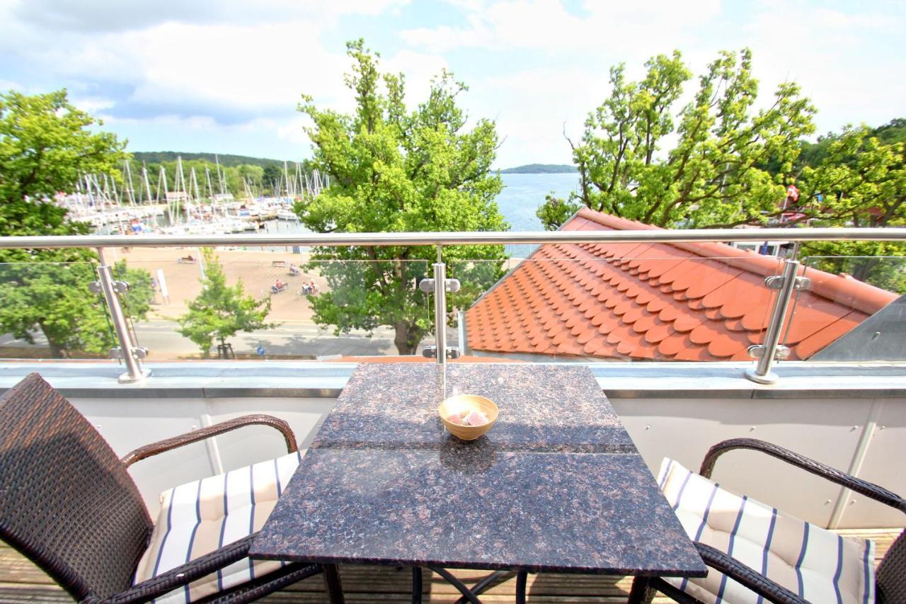 Hafennahe Penthousewohnung Mit Meerblick - Hafenresidenz Lauterbach Fewo 2-7 외부 사진